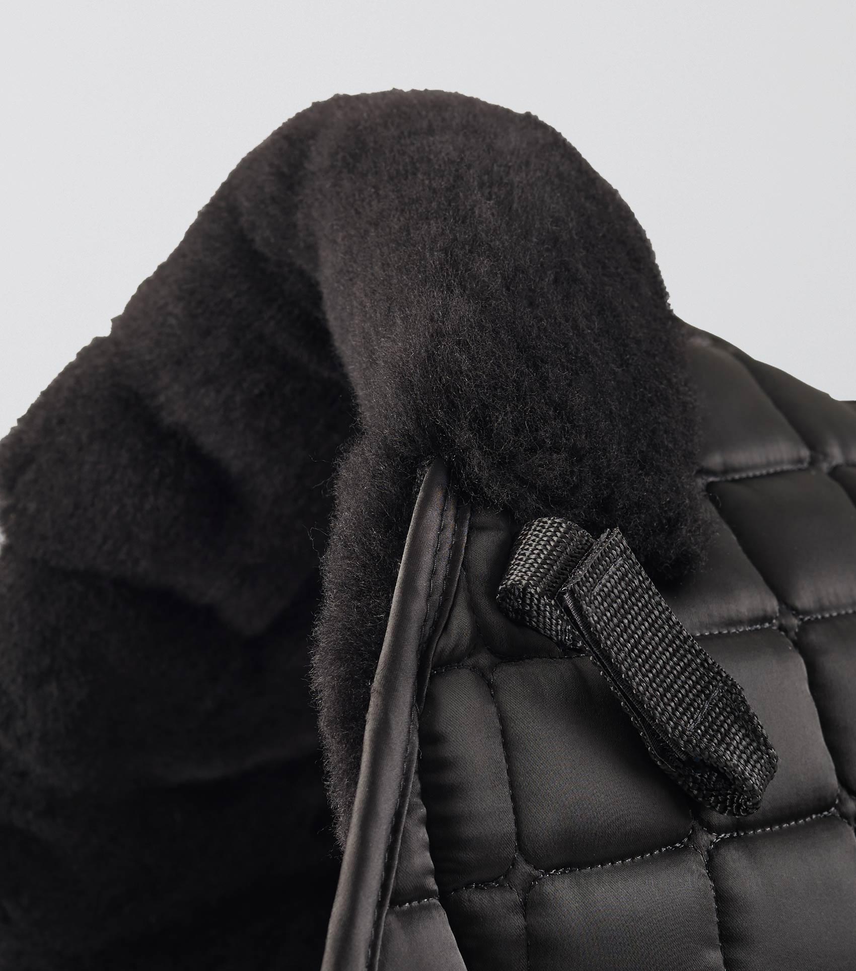 Premier Equine ] Chabraque de saut Close Contact