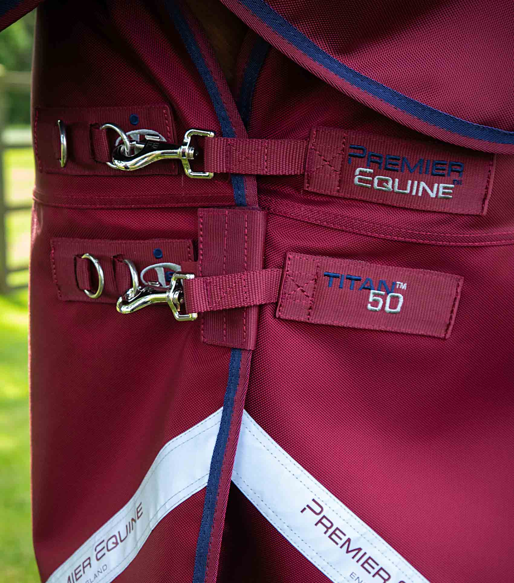 Couverture d'extérieur pour cheval avec couvre cou Premier Equine Titan 100 g PREMIER EQUINE