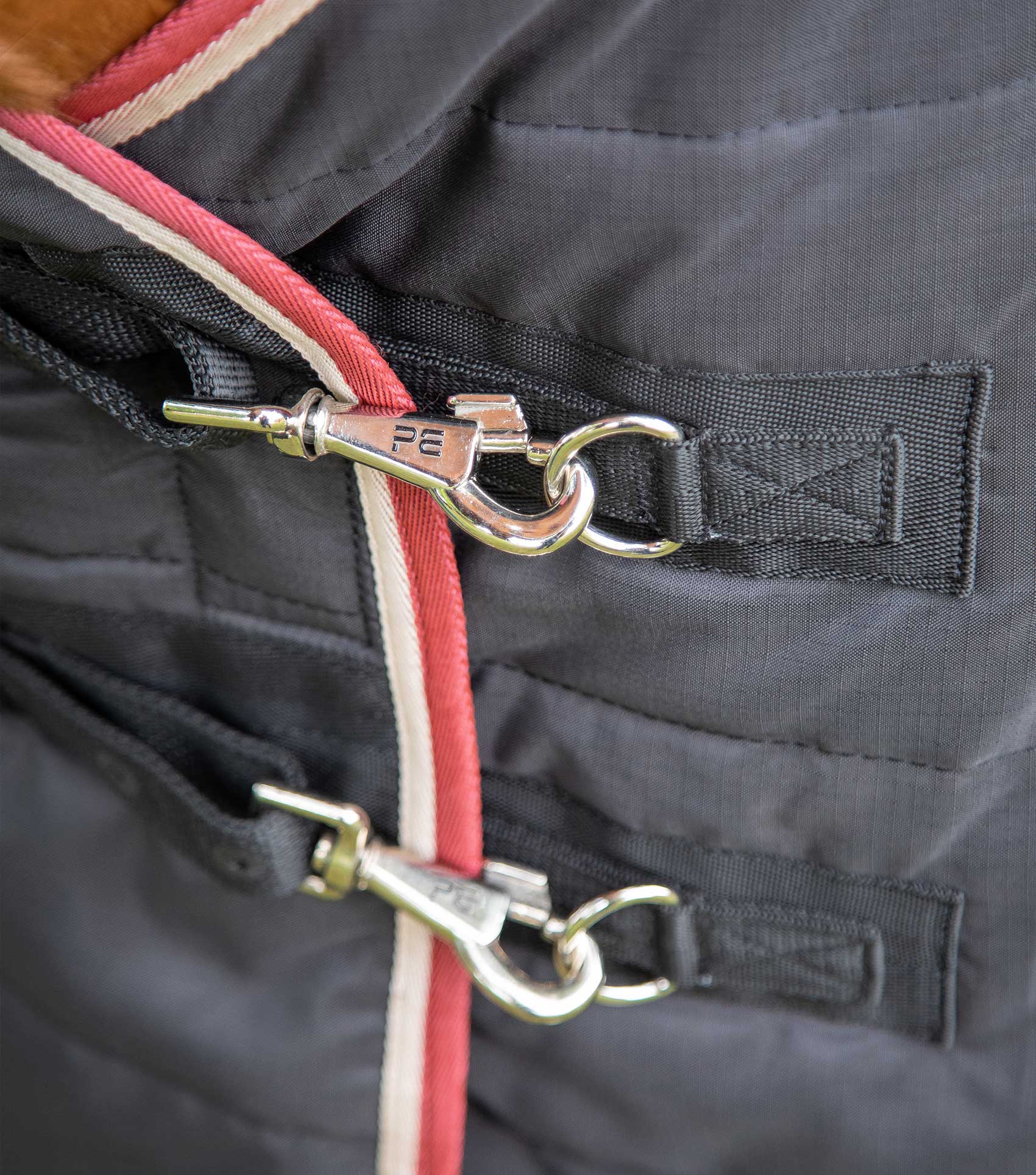 Garissa Stable Rug 100g Premier Equine Int. Ltd.