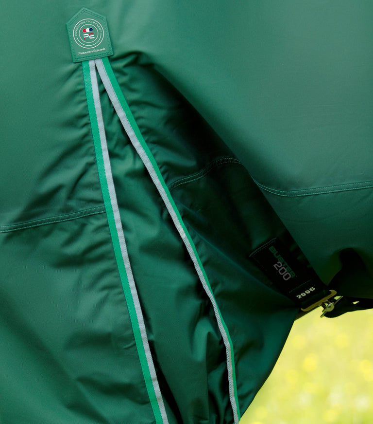 Buster 200g Turnout Rug with Snug-Fit Neck Cover