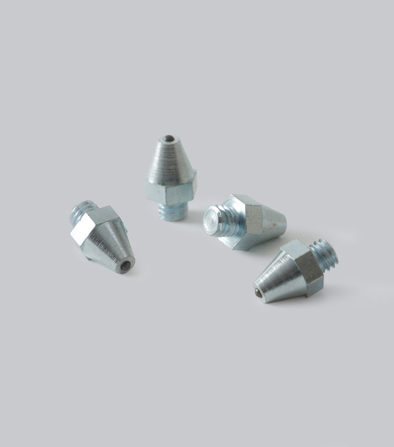 Studs pointed for varying ground and jumping (Set of 4)