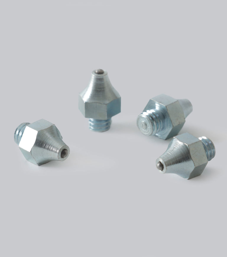 Studs pointed for varying ground and jumping (Set of 4)