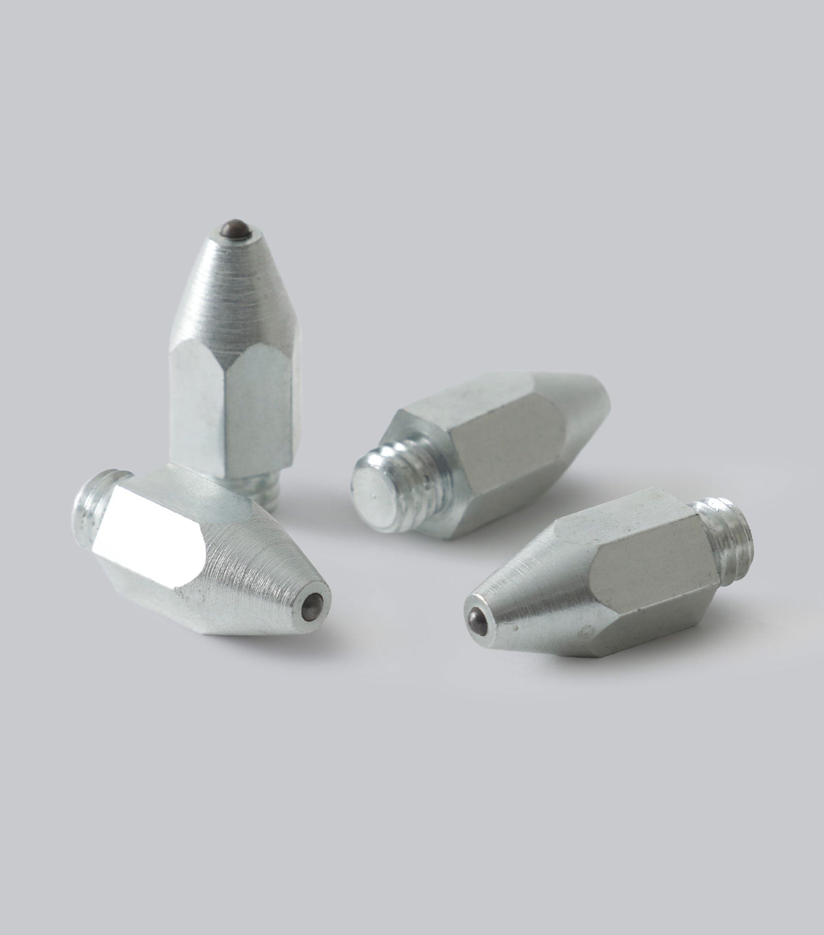 XL Studs pointed for varying ground and jumping