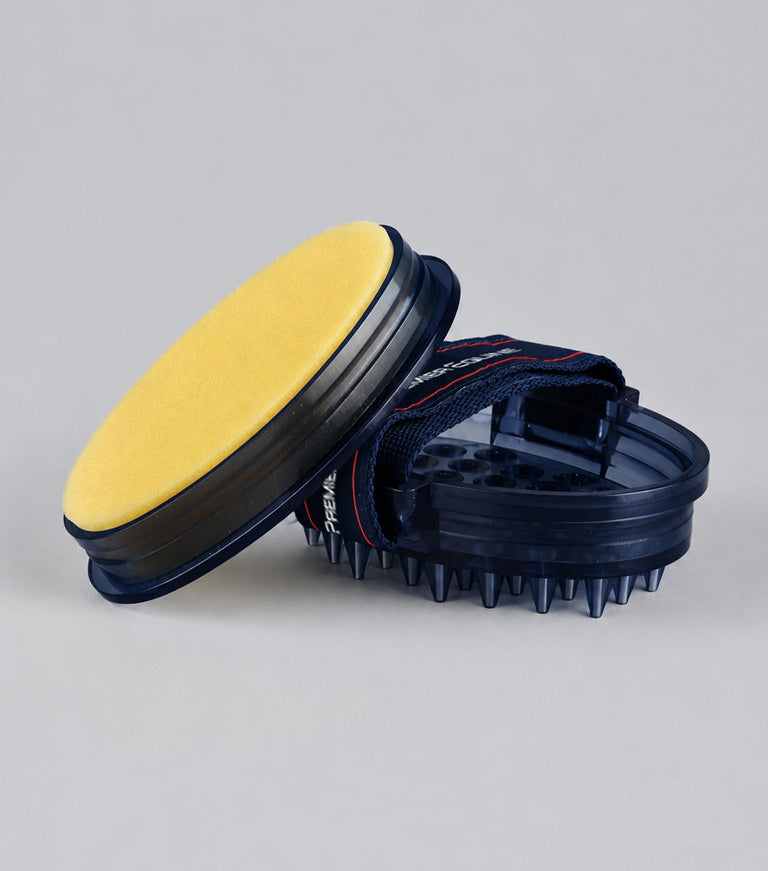 Curry Comb with intergrated Sponge