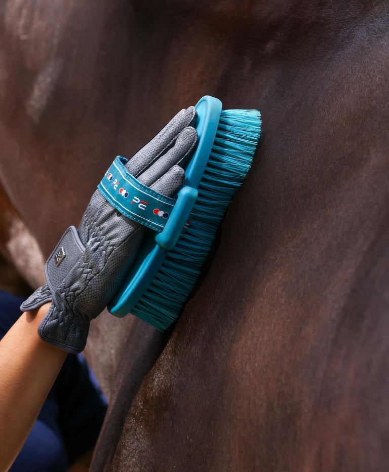 Soft-Touch Body Brush
