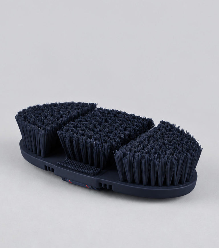 Soft touch flexi body brush