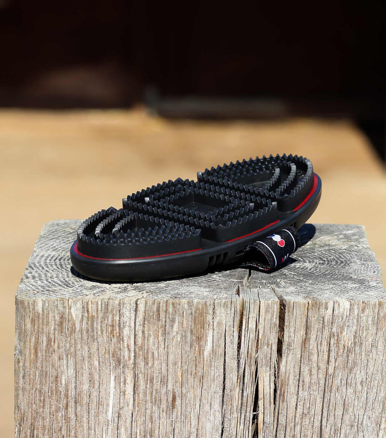 Soft-Touch Flexi Curry Comb Black & Red