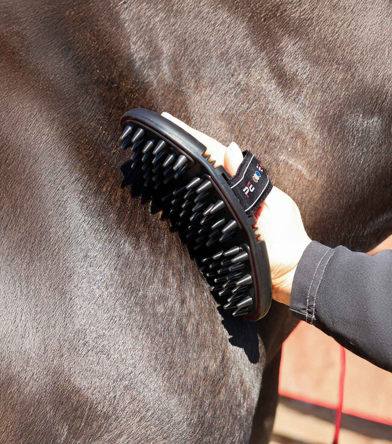 Soft-Touch Flexi Massage Brush Black & Red