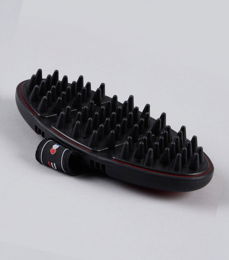 Soft-Touch Flexi Massage Brush Black & Red