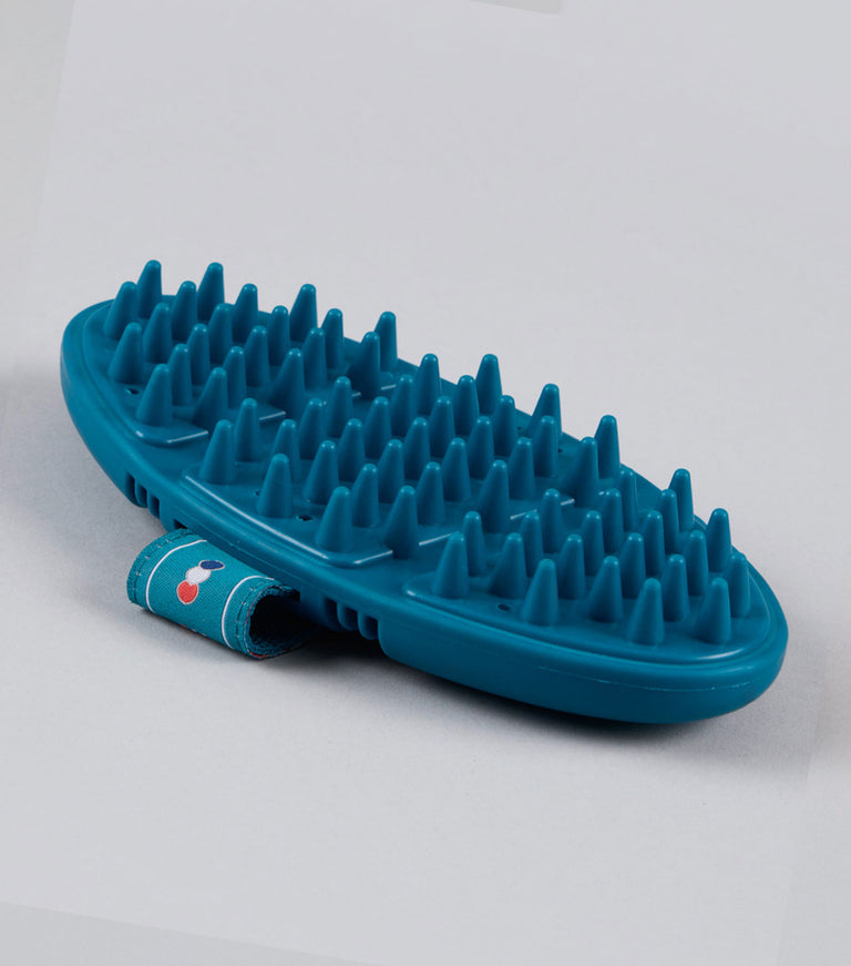 Soft-Touch Flexi Massage Brush Med Blue & Peacock