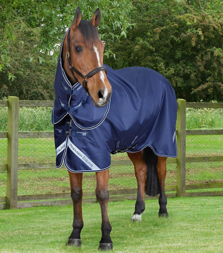 Stratus 600D Series 0g Turnout Rug with Classic Neck Cover Navy