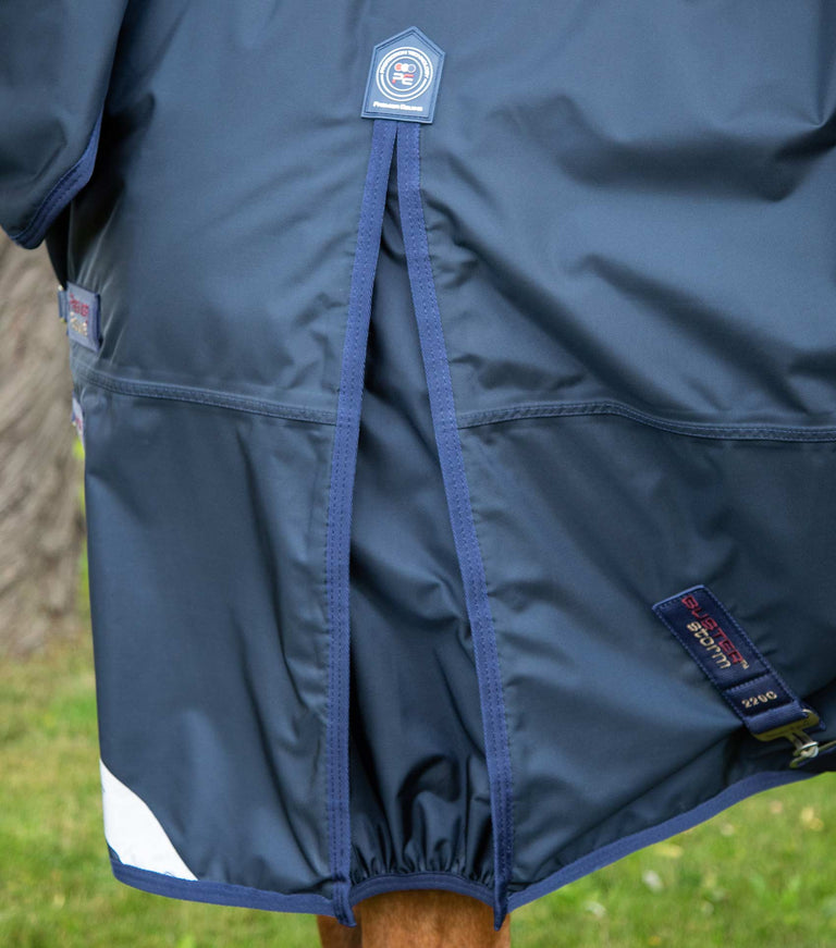 Buster Storm 220g Combo Turnout Rug with Classic Neck